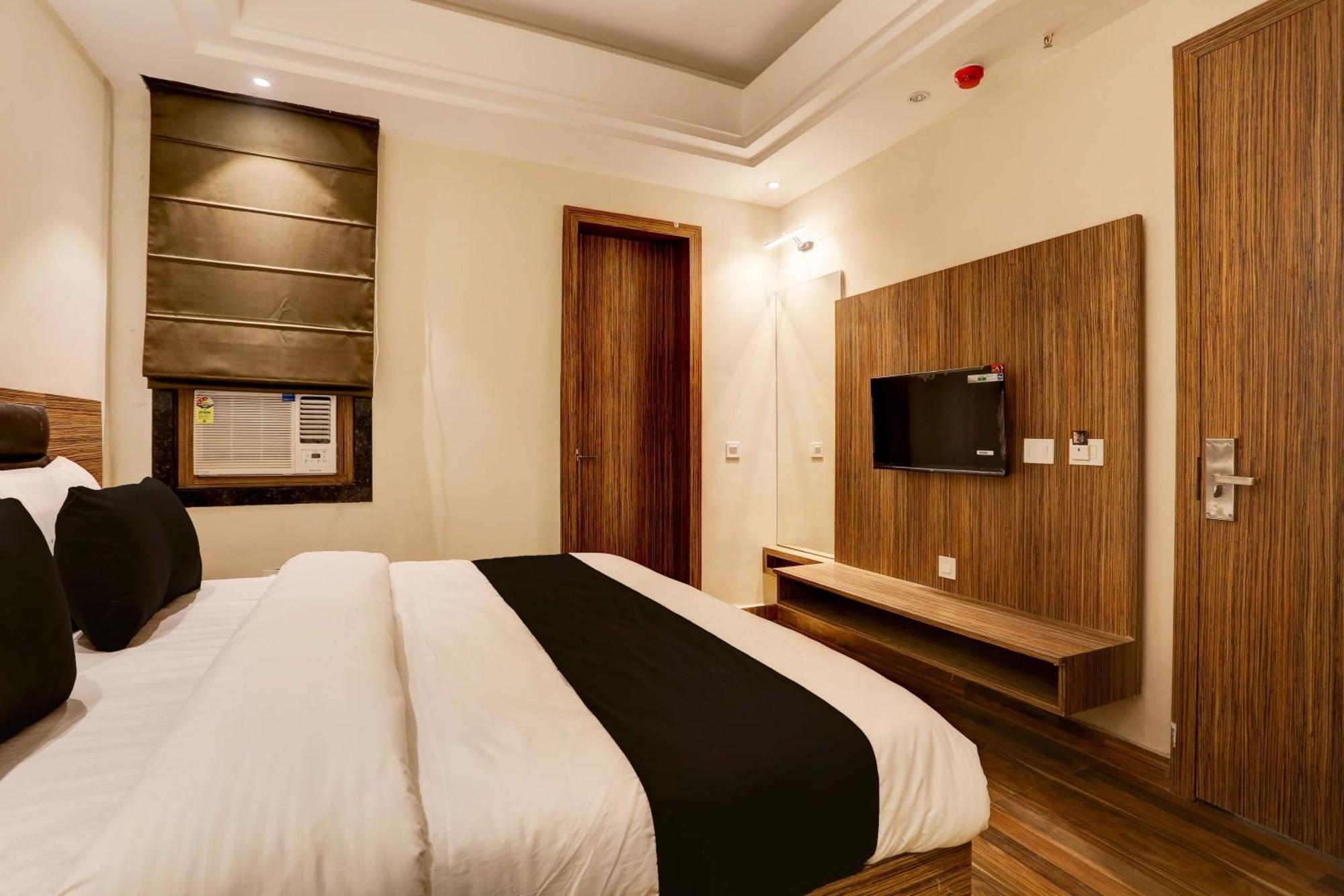 Hotel Super Collection O Stargaze Kanpur Exterior foto